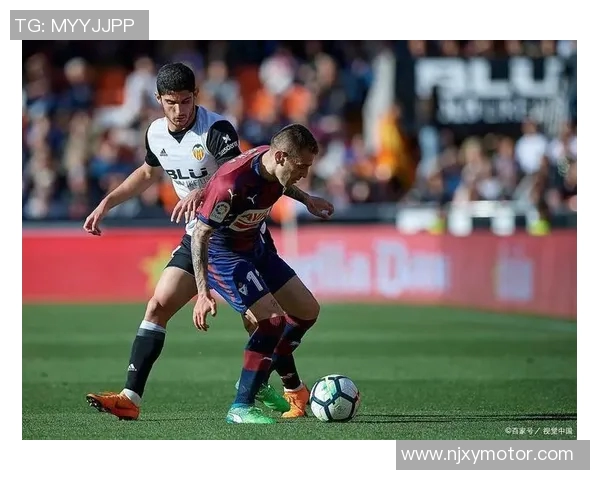 塞维利亚遭遇三连败，主帅加尔维斯承担责任